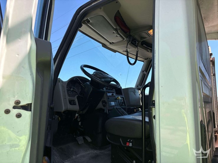 2016-international-durastar-4300-image-18