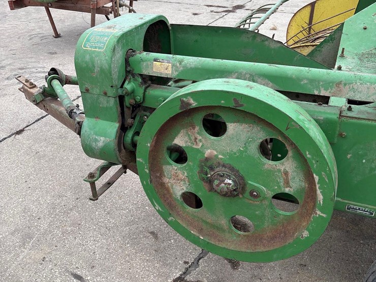 john-deere-24t-image-17