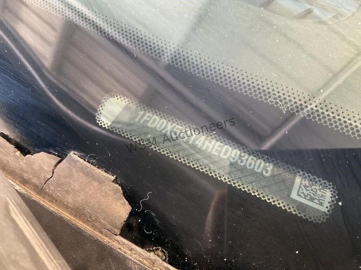 2017-ford-f550-image-14