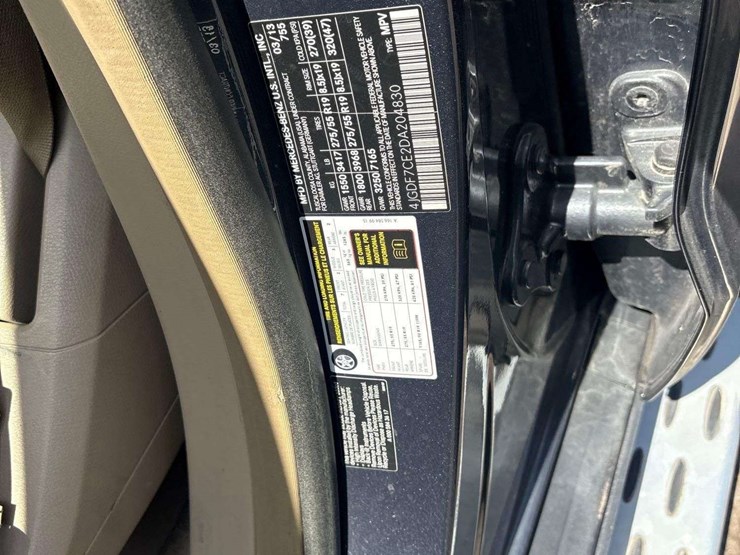 2013-mercedes-benz-gl450-image-6