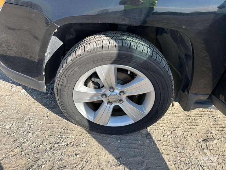 2012-jeep-compass-image-23