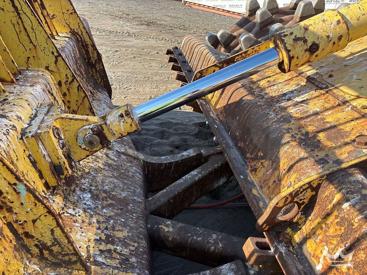 2018-bomag-bc572-articulated-refuse-compactor-image-8