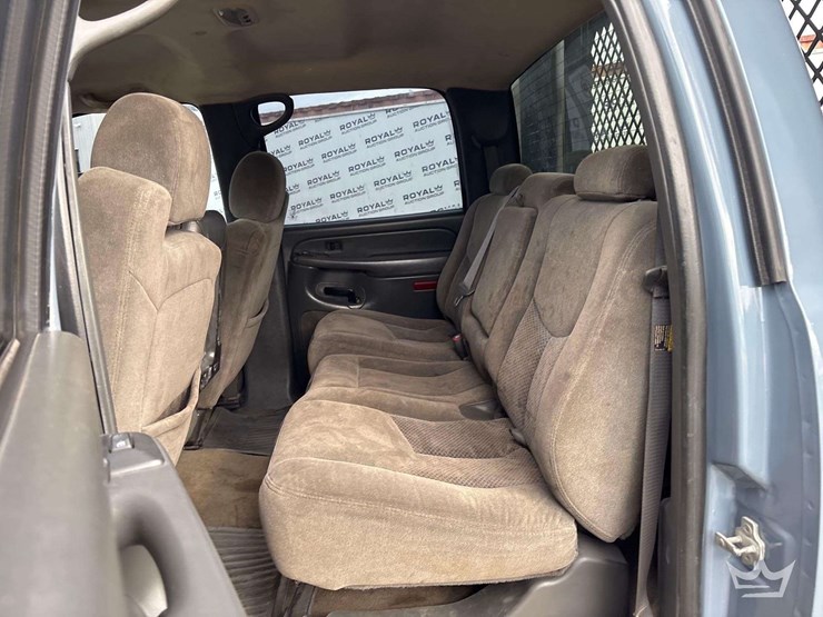 2007-chevrolet-silverado-3500-image-18