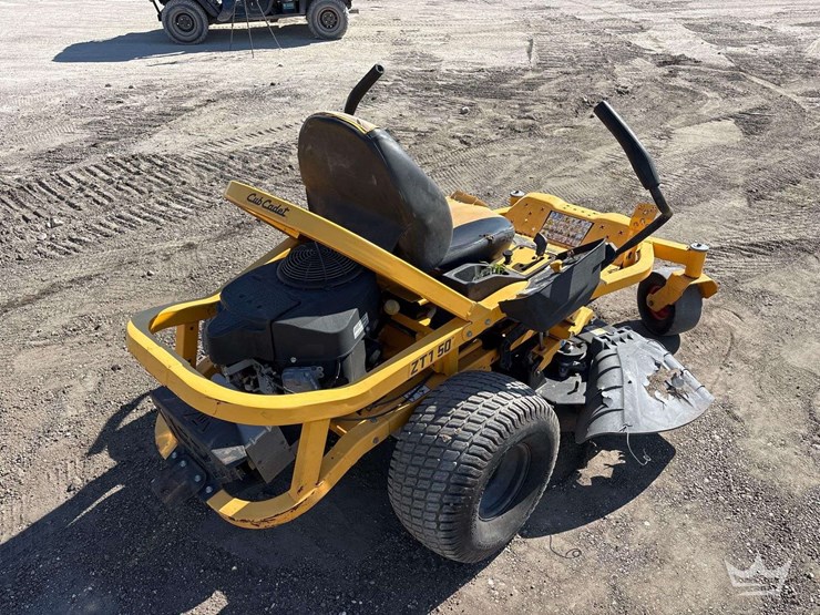 2019-cub-cadet-ultima-zt-1-50in-zero-turn-mower.-image-3
