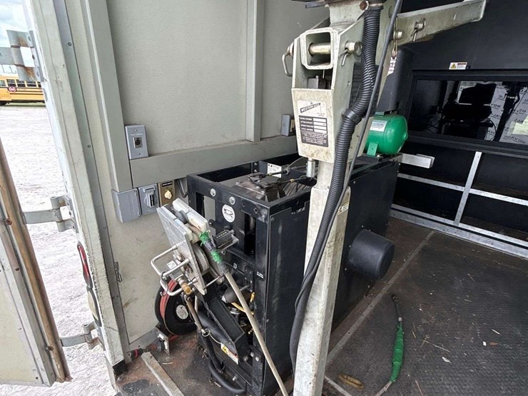 2012-ford-e450-image-46