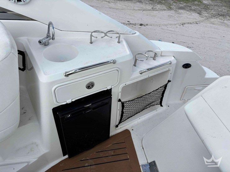 2007-30ft.-regal-30-express-cruiser-boat-with-2010-vantage-t/a-33-ft.-trailer-image-12