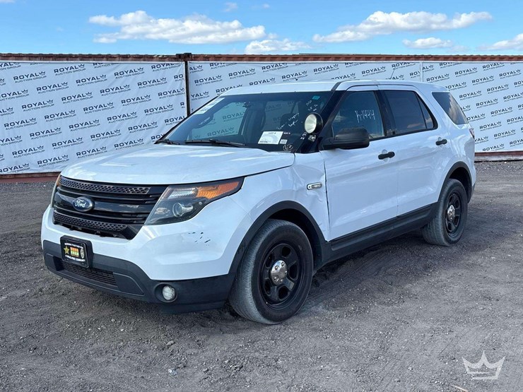2015-ford-explorer-image-1