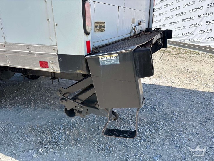 2018-hino-195-image-17