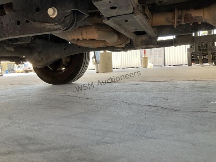 2017-ford-f550-image-28