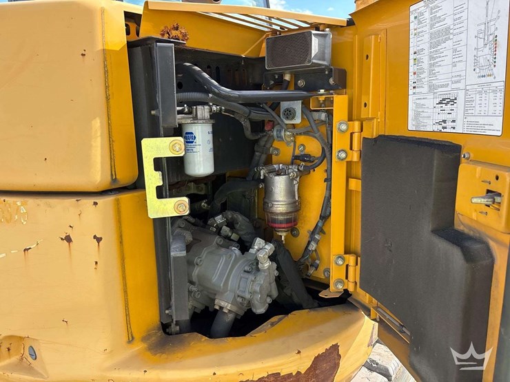 2016-deere-85g-image-13