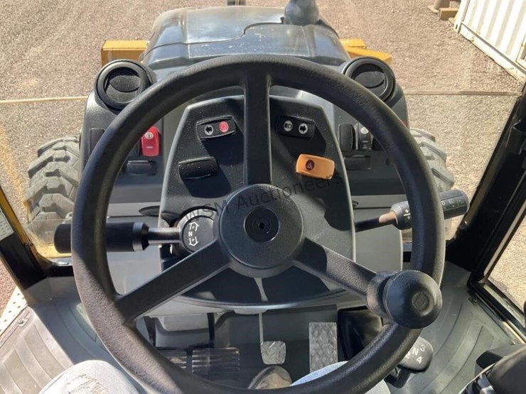 caterpillar-420e-image-19