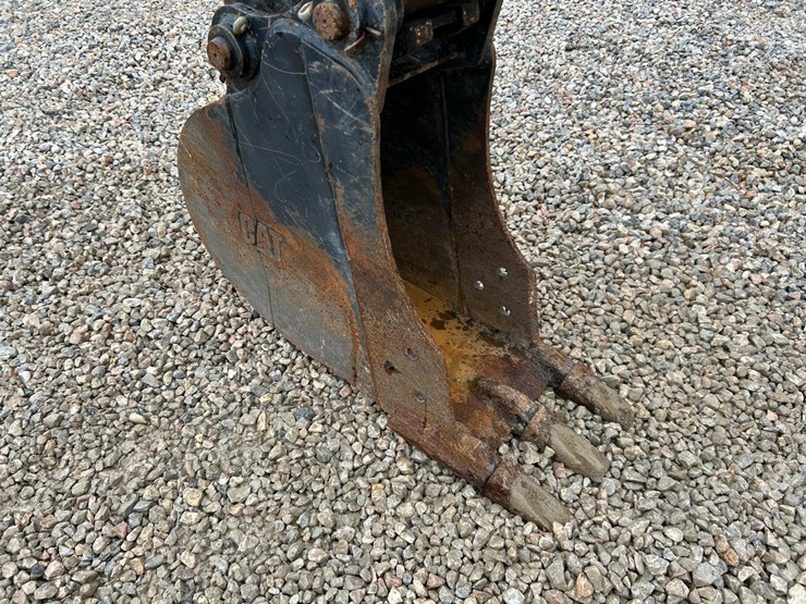 2020-caterpillar-303-image-8