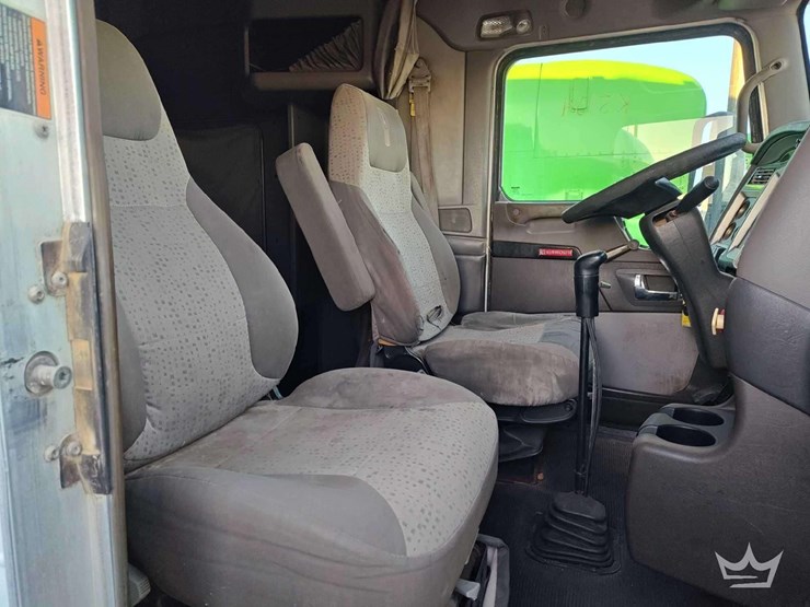 2012-kenworth-t660-image-30