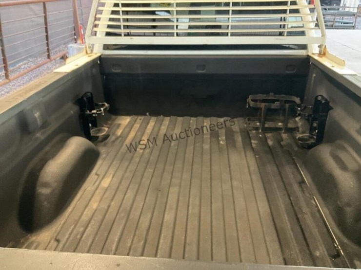 2015-chevrolet-silverado-1500-image-9