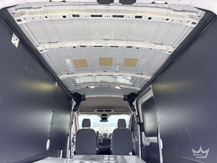 2017-ford-transit-image-25