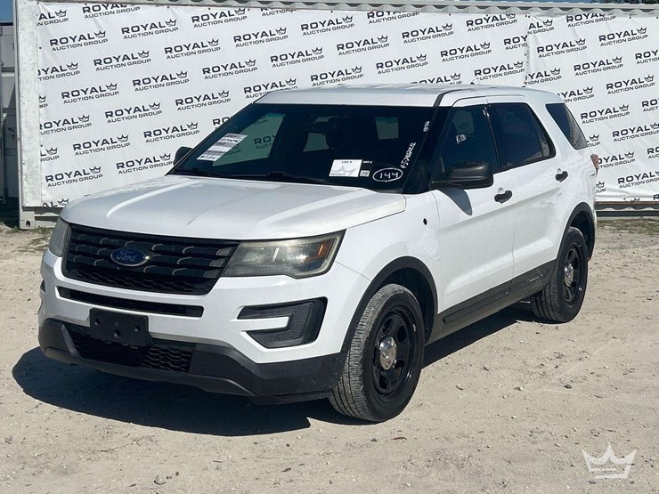 2016-ford-explorer-image-1