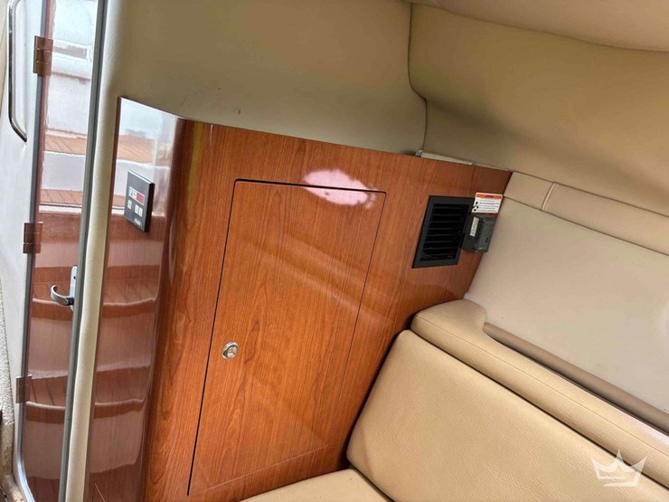 2007-30ft.-regal-30-express-cruiser-boat-with-2010-vantage-t/a-33-ft.-trailer-image-18