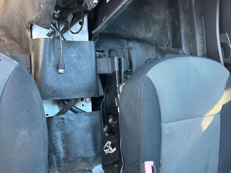 2015-ford-explorer-image-17