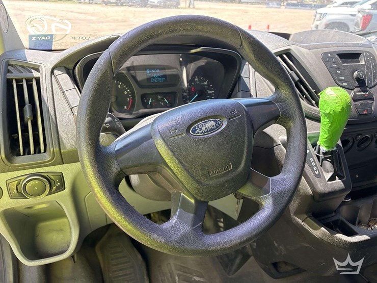 2016-ford-transit-image-13