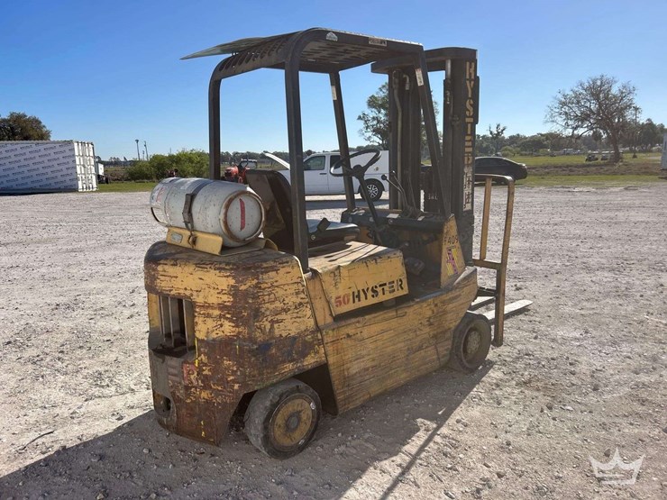 hyster-50-5,000lb-propane-forklift-image-3