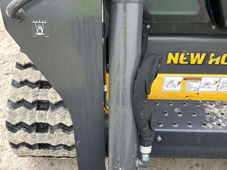 2023-new-holland-c327-image-26