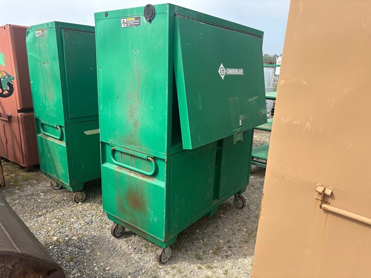 #8071-•-roll-around-jobsite-box-image-1