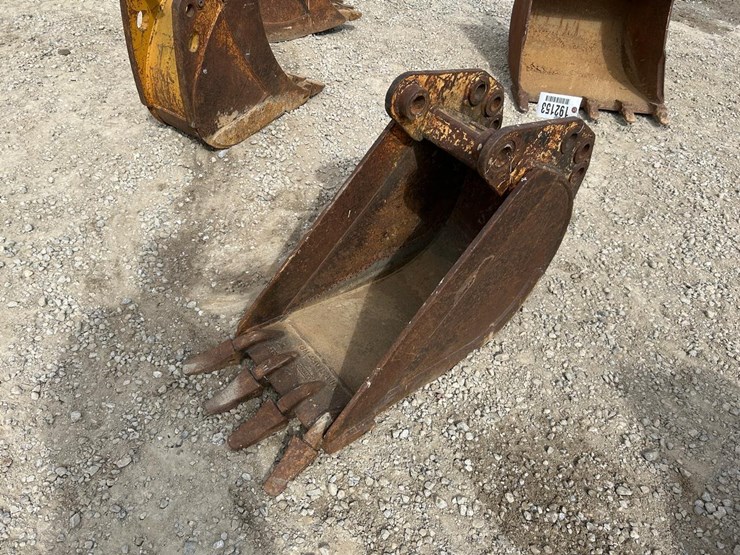 wensley-bucket-division-18"-excavator-bucket-image-2