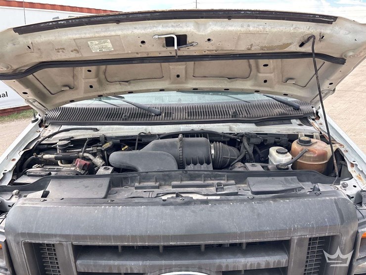 2009-ford-cargo-image-7