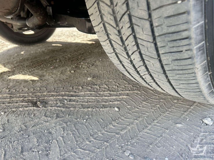 2016-ford-explorer-image-33