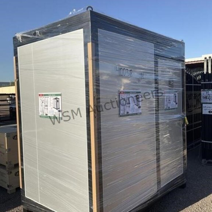 KJ K1522 PORTABLE RESTROOM UNIT