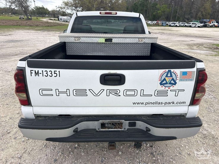 2004-chevrolet-silverado-1500-image-19