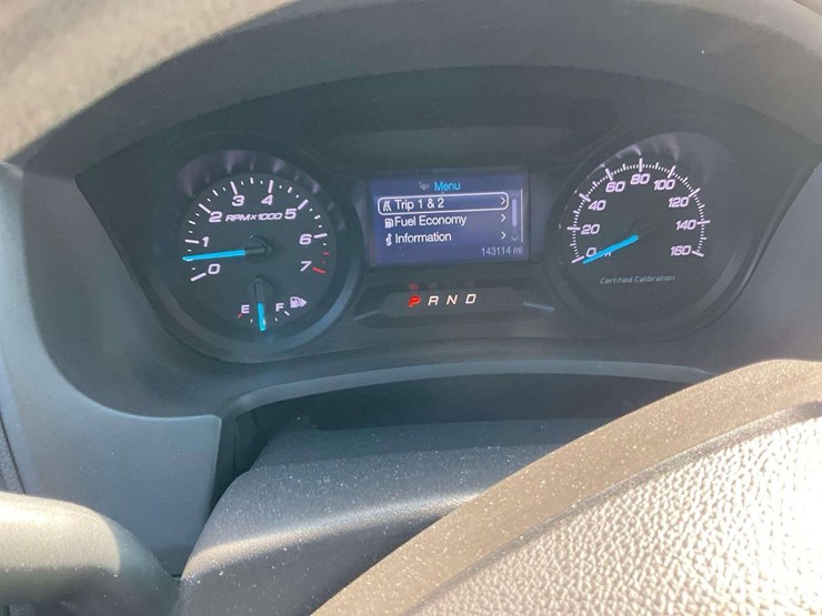 2015-ford-explorer-image-12