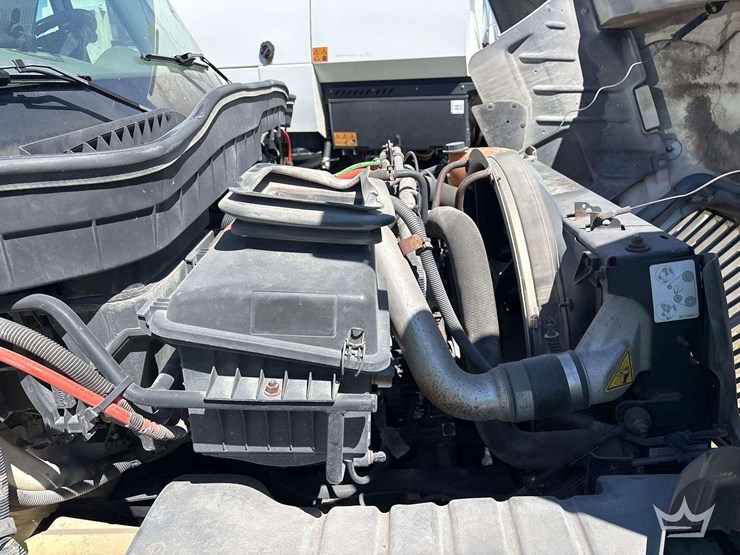 2015-international-durastar-4300-image-5