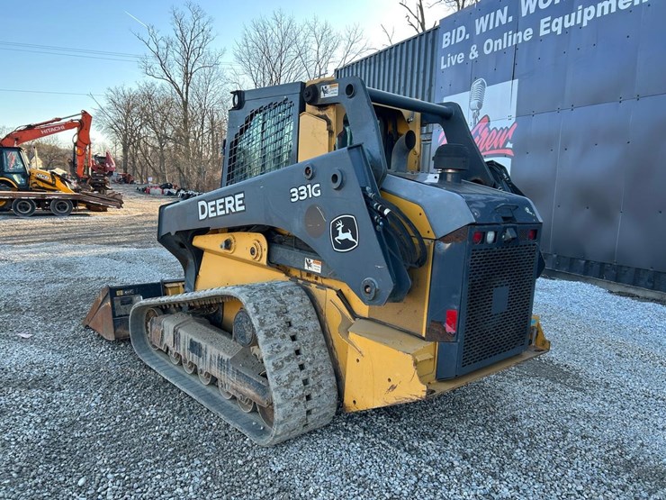 deere-331g-image-2