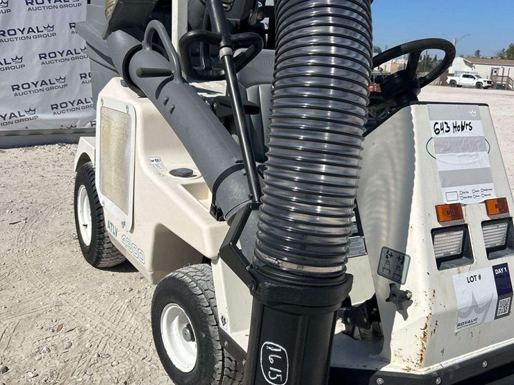 2014-tennant-atlv4300-image-15