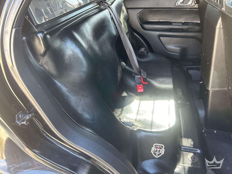 2016-ford-explorer-image-29