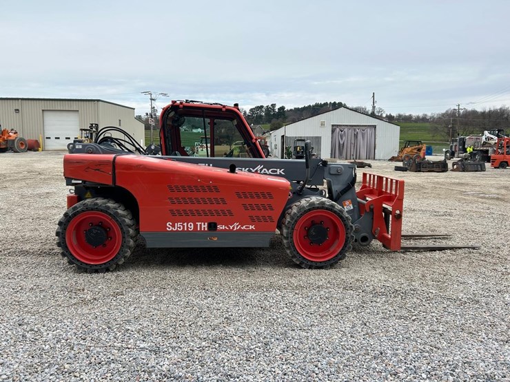 2020-skyjack-sj519th-image-5