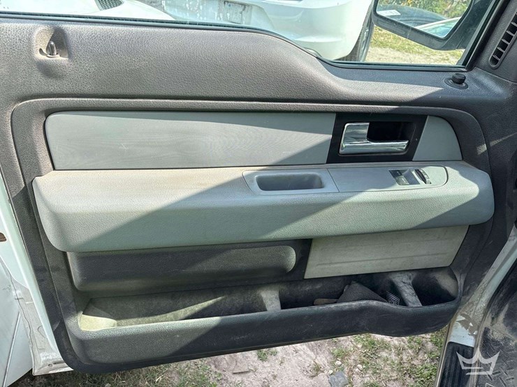 2014-ford-f150-image-15