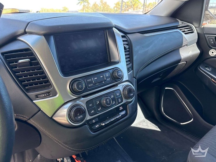 2019-chevrolet-tahoe-image-16