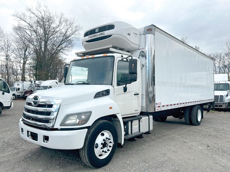 2017-hino-338-image-1