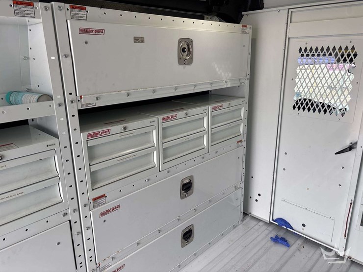 2017-ford-transit-image-21