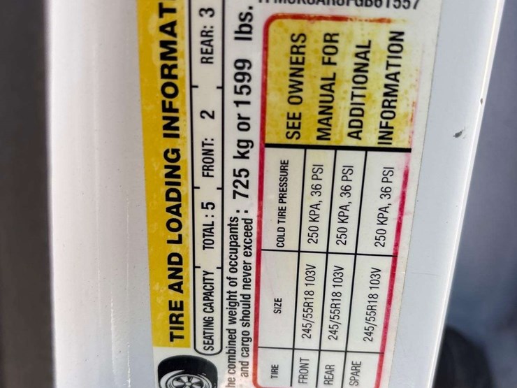 2015-ford-explorer-image-10