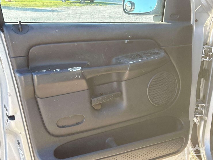 2003-dodge-ram-1500-image-11