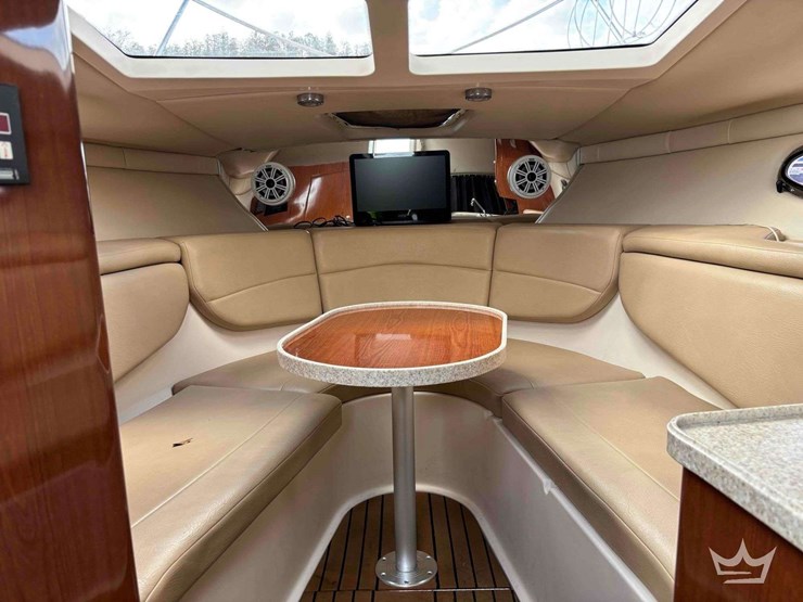 2007-30ft.-regal-30-express-cruiser-boat-with-2010-vantage-t/a-33-ft.-trailer-image-23