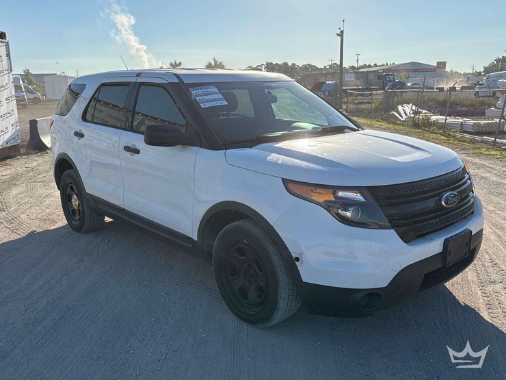 2015-ford-explorer-image-2