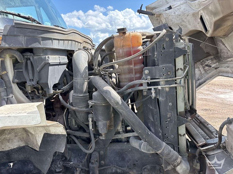 2014-international-workstar-7500-image-30