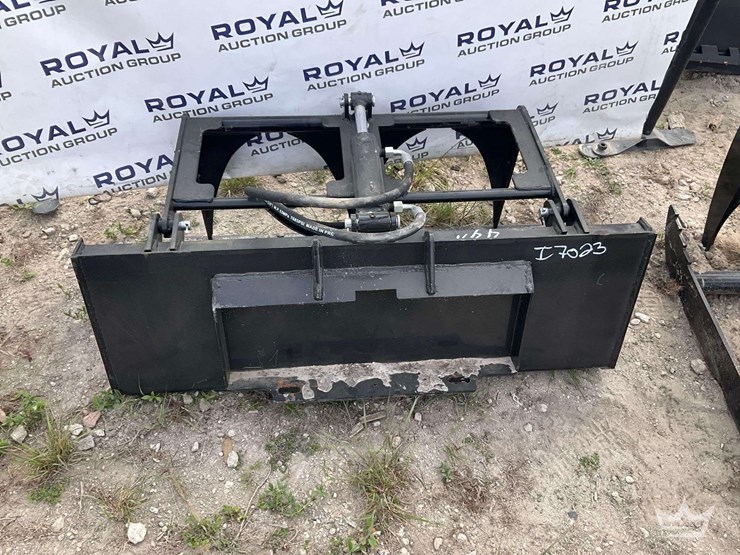 44in-single-cylinder-grapple-bucket-skid-steer-attachment-image-2