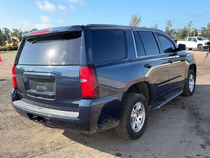 2020-chevrolet-tahoe-image-3