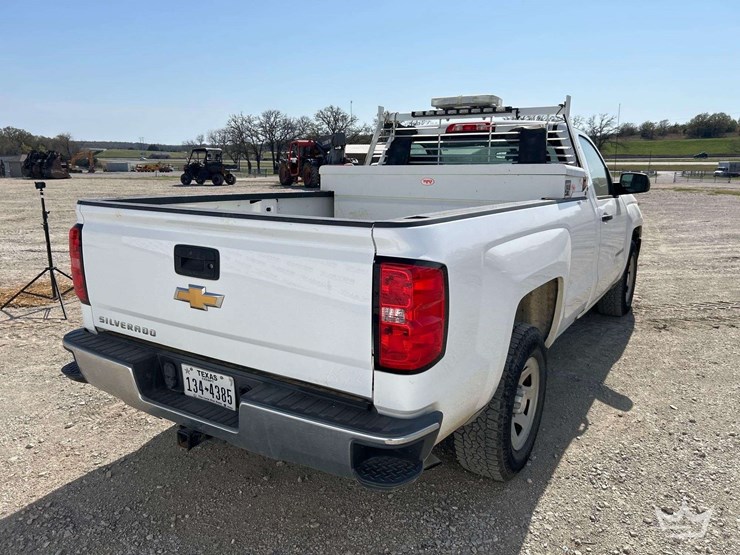 2017-chevrolet-silverado-1500-image-4