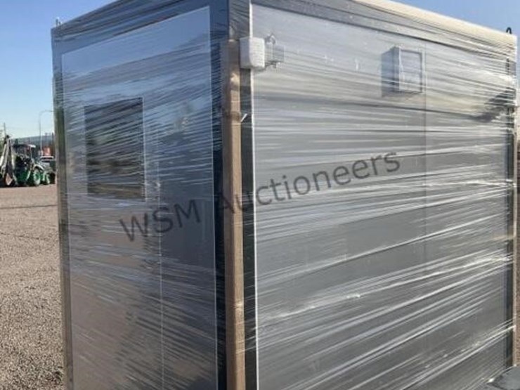 kj-k1522-portable-restroom-unit-image-3